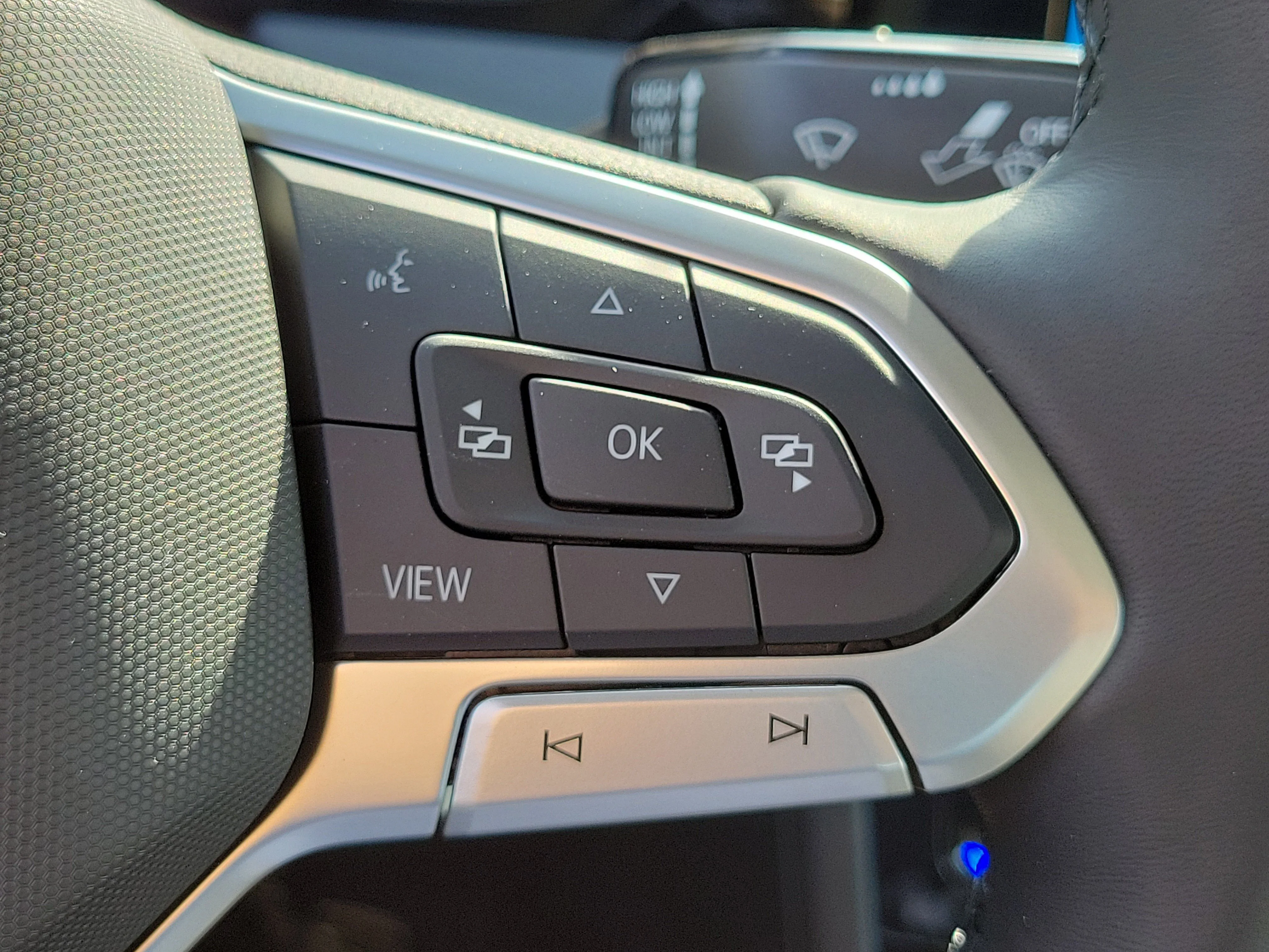 2026 Volkswagen Jetta SE - Photo 25