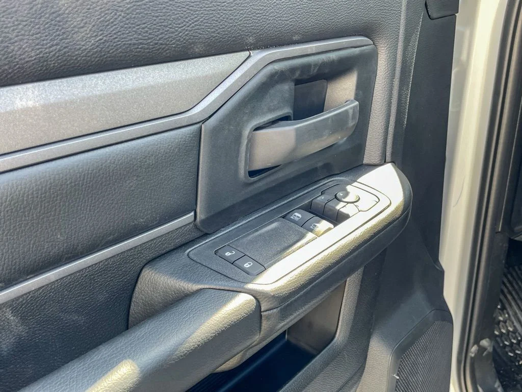 2025 RAM 3500 Chassis Tradesman - Photo 14