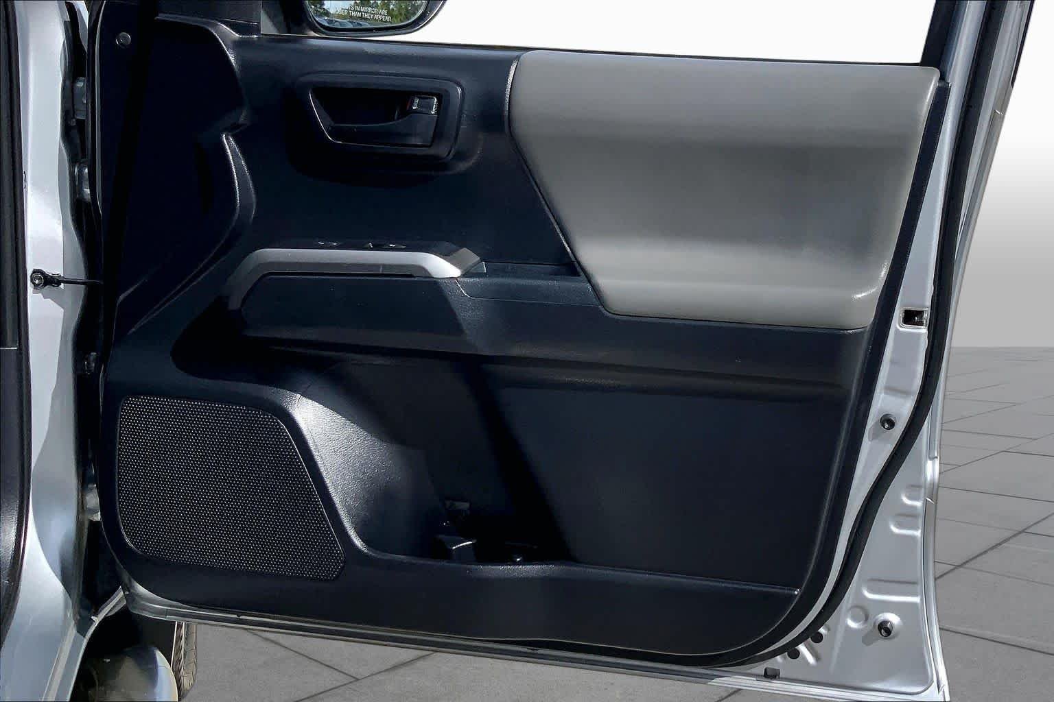 Used 2019 Silver Sky Metallic Toyota SR5 image 21