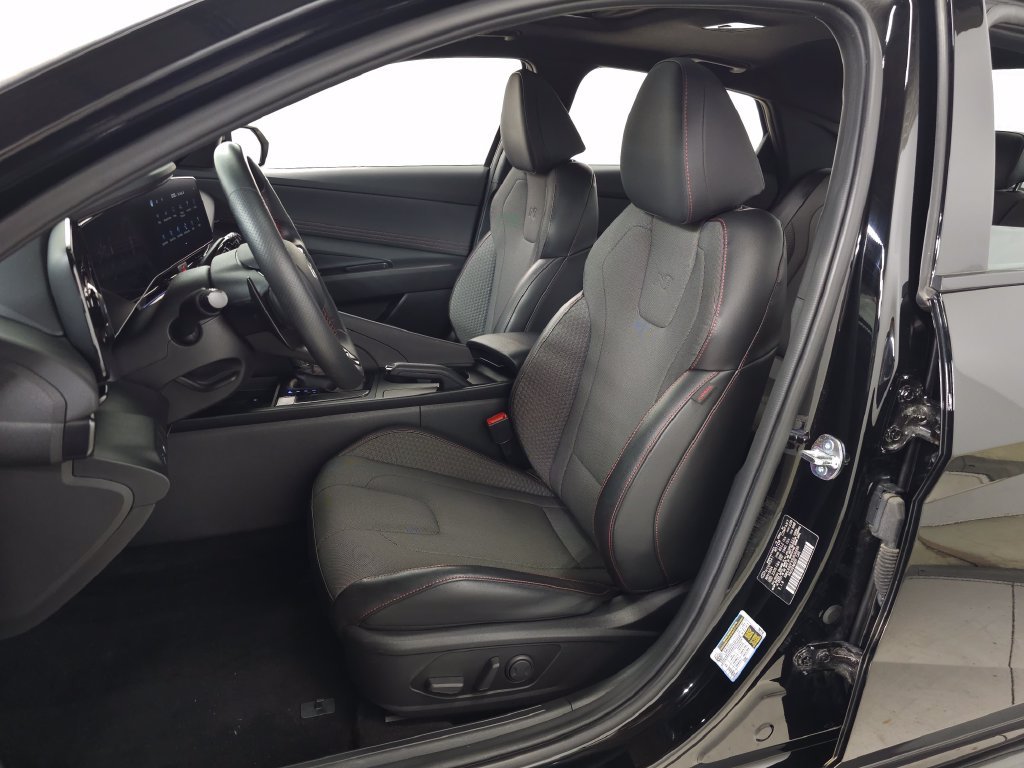 2025 Hyundai Elantra N Line - Photo 18