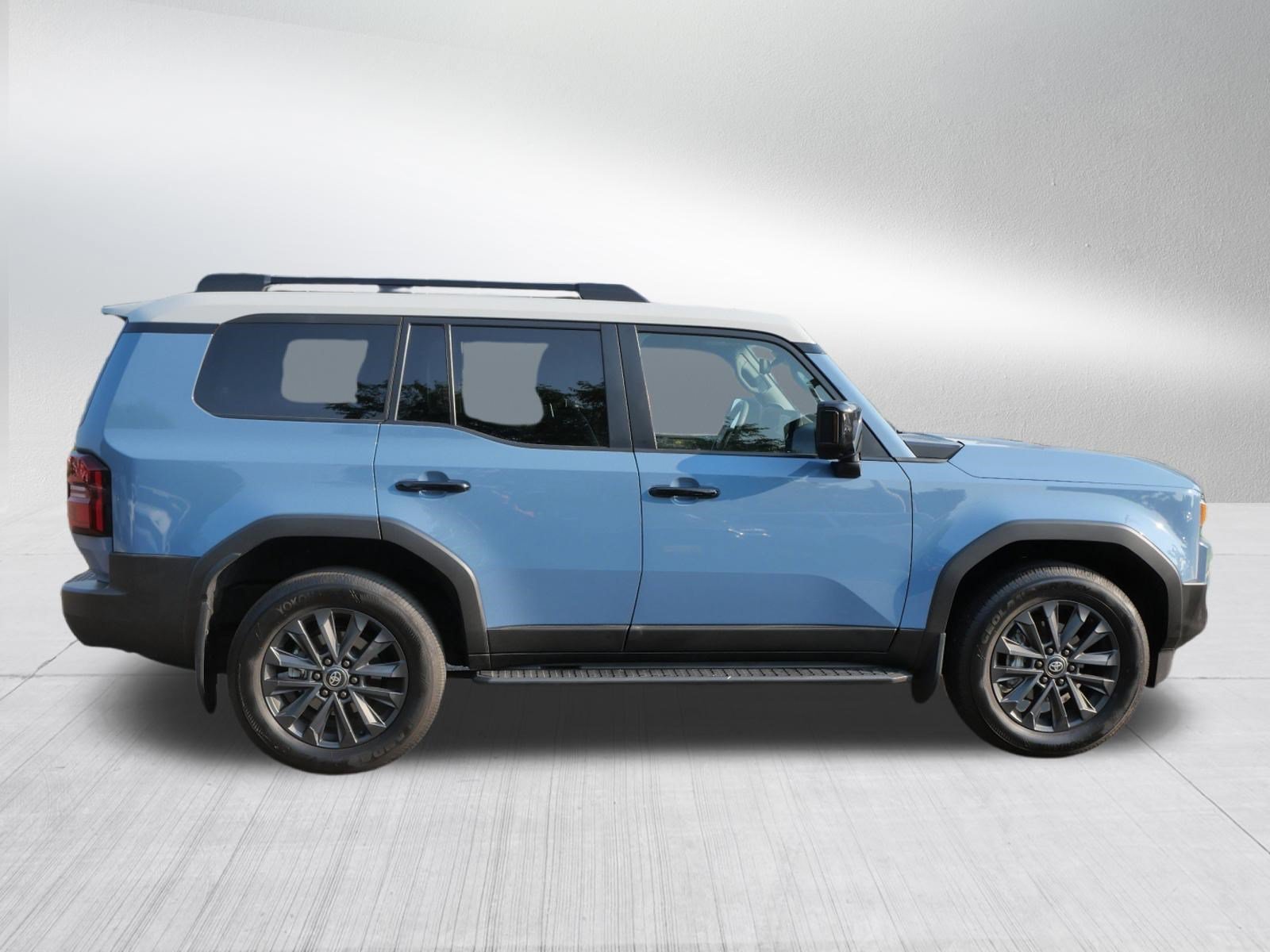 Certified Used 2025 Heritage Blue/Gray Scape Toyota  image 9