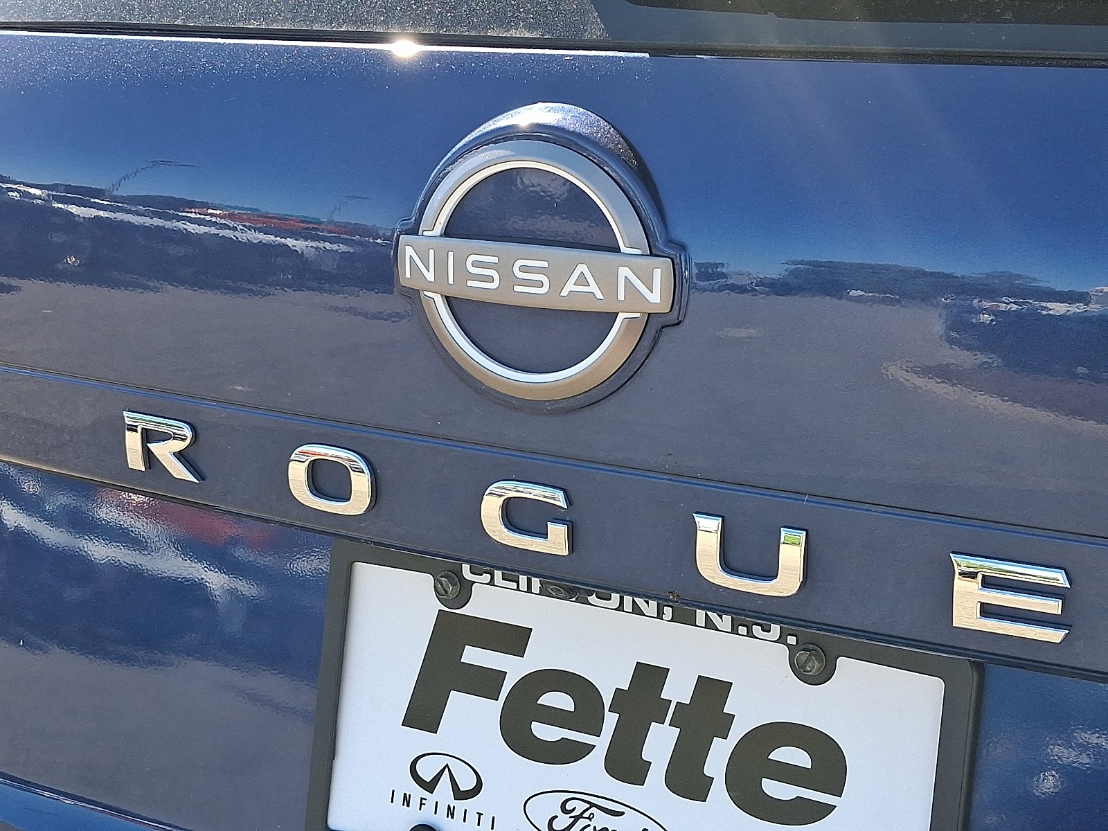 2022 Nissan Rogue SV - Photo 29