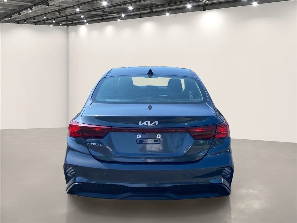 Certified Used 2023 Gravity Gray Kia LXS image 7