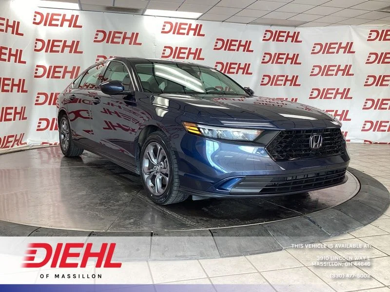 Used 2023  Honda EX image 1