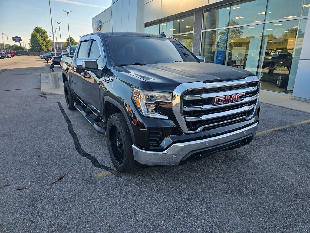 Used 2019 Black GMC SLE image 3