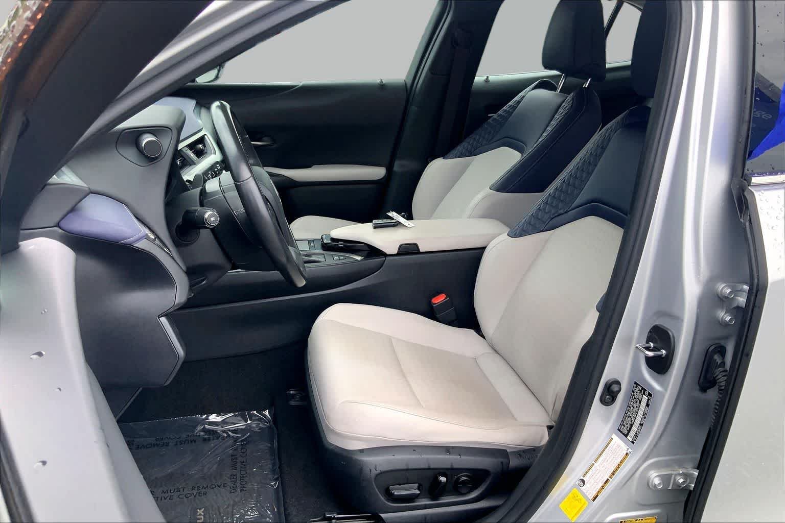 Used 2020 Silver Lining Metallic Lexus  image 8