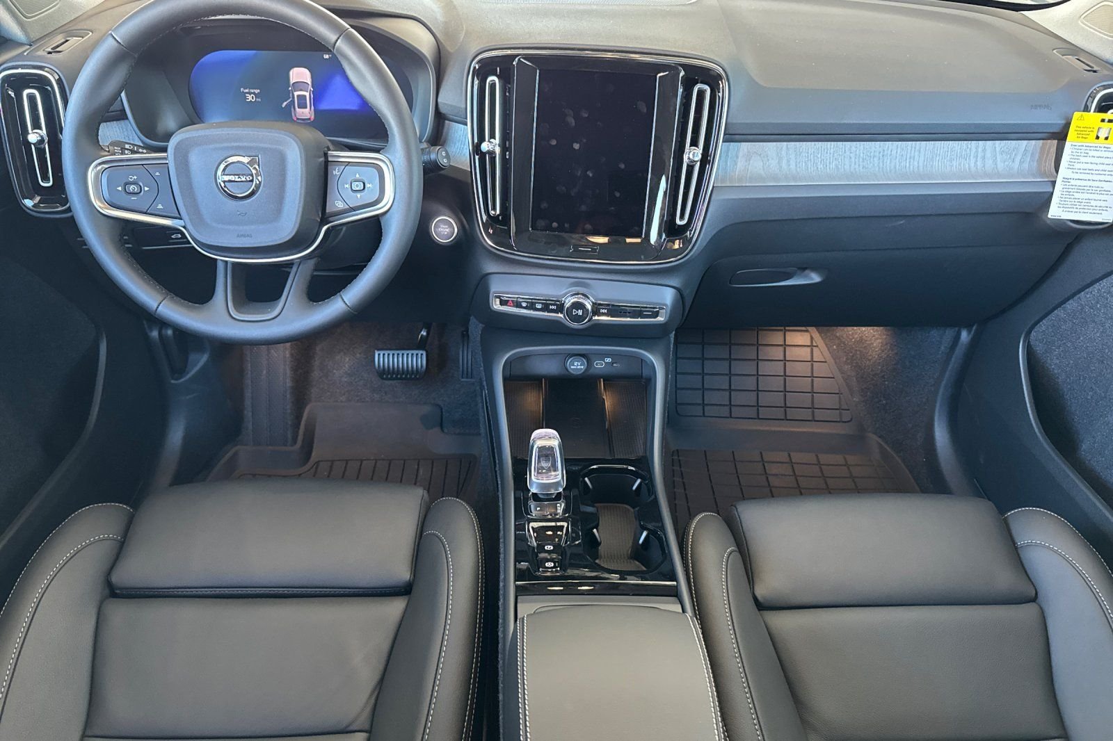 2026 Volvo XC40 Plus - Photo 12