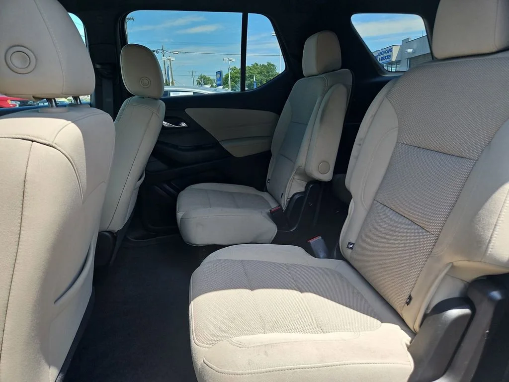 Used 2023 Summit White Chevrolet LT Cloth image 14