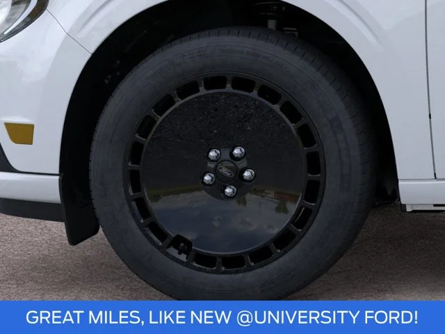 Used 2025 White Ford Lobo Standard image 20