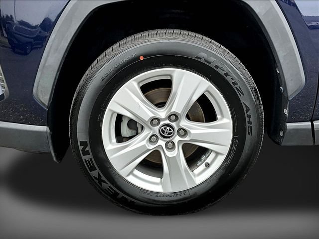 Used 2020 Blue Toyota XLE image 39