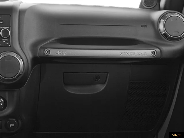 Used 2013 Dune Clear Coat Jeep Sahara image 5