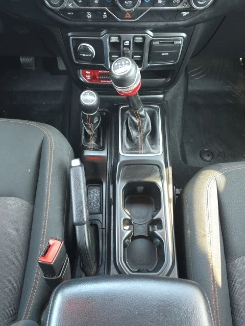 Used 2020 Silver Jeep Mojave image 21