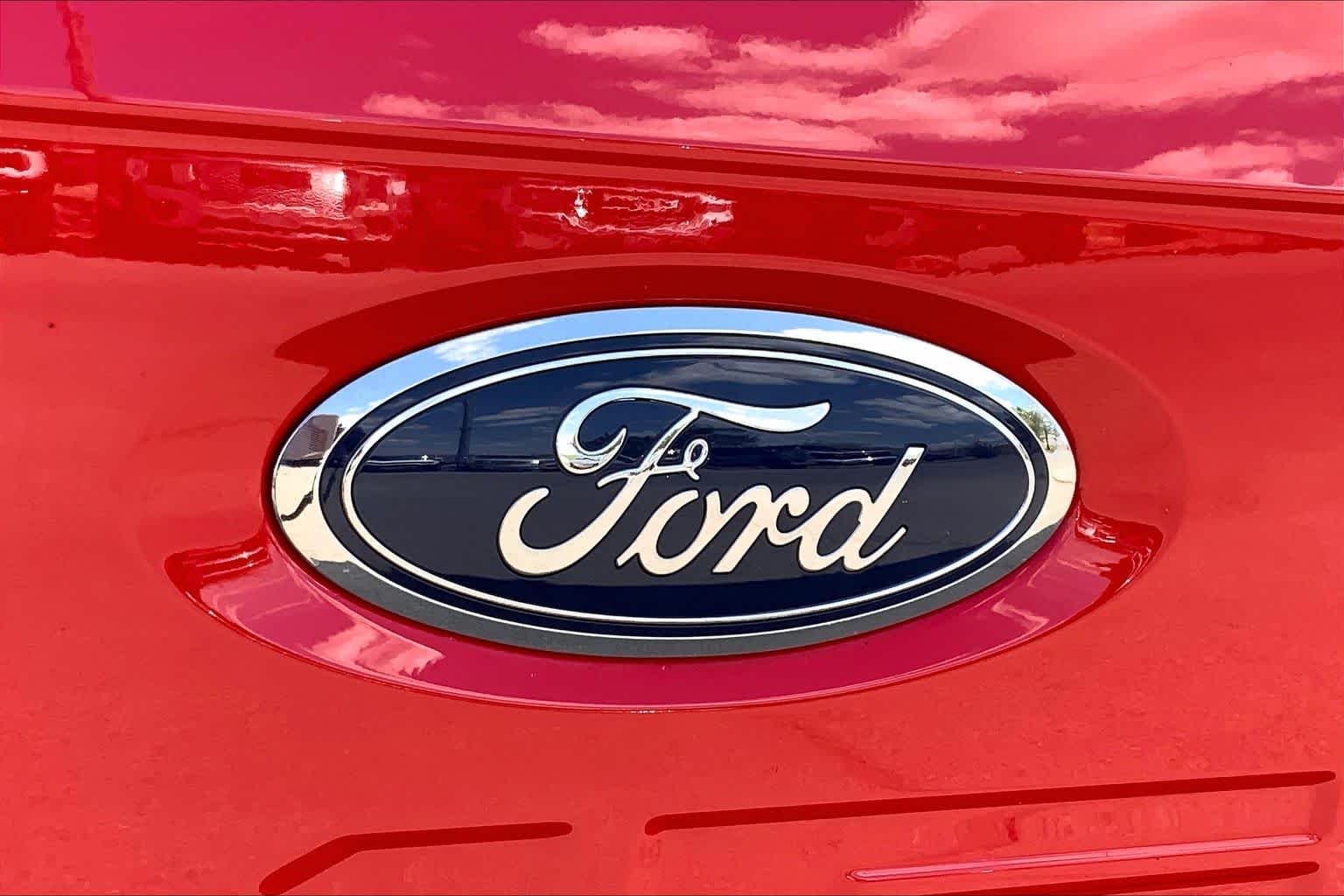 Used 2023 Race Red Ford XLT image 31