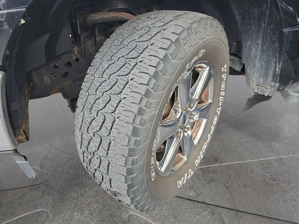 Used 2018 Black Ford XLT image 27