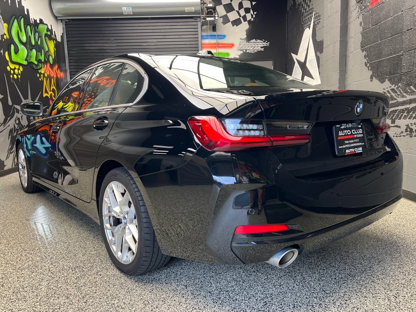 Used 2025 Jet Black (668) BMW 330i image 4