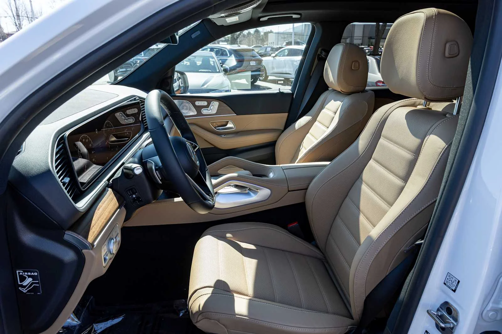New 2026 MANUFAKTUR Moonlight White Metallic Mercedes-Benz GLE 350 image 23
