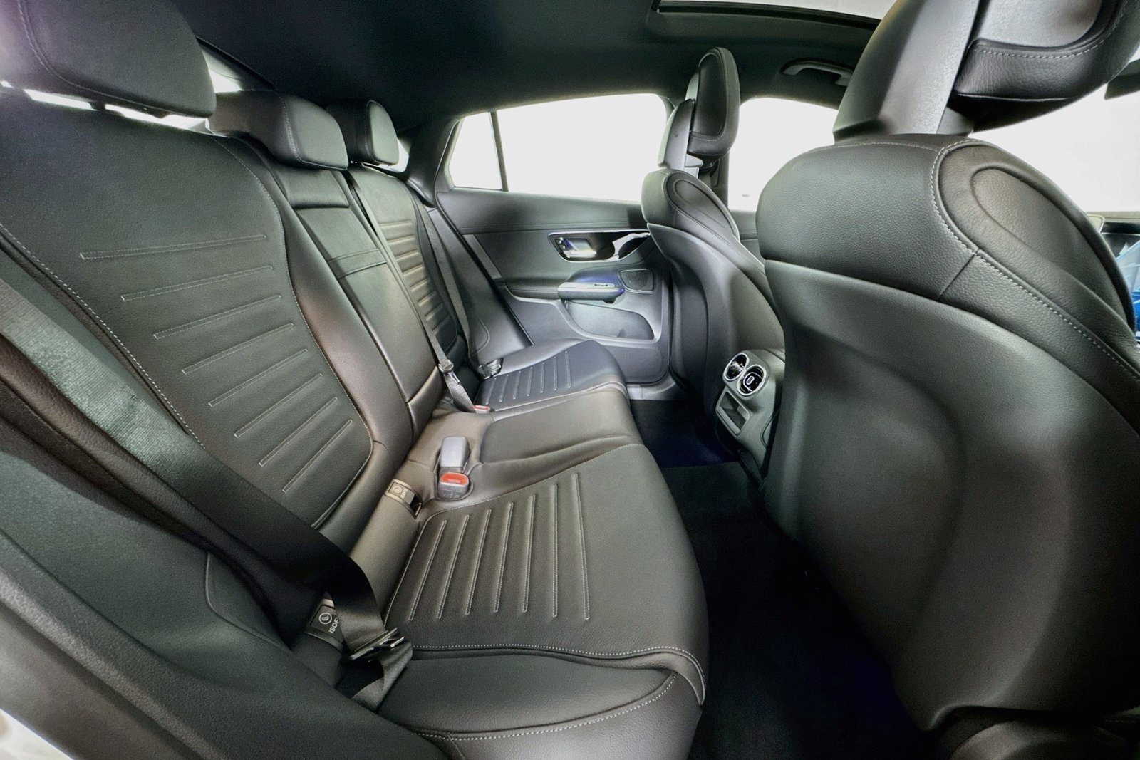 New 2027 Polar White Mercedes-Benz AMG® GLC 53 image 25