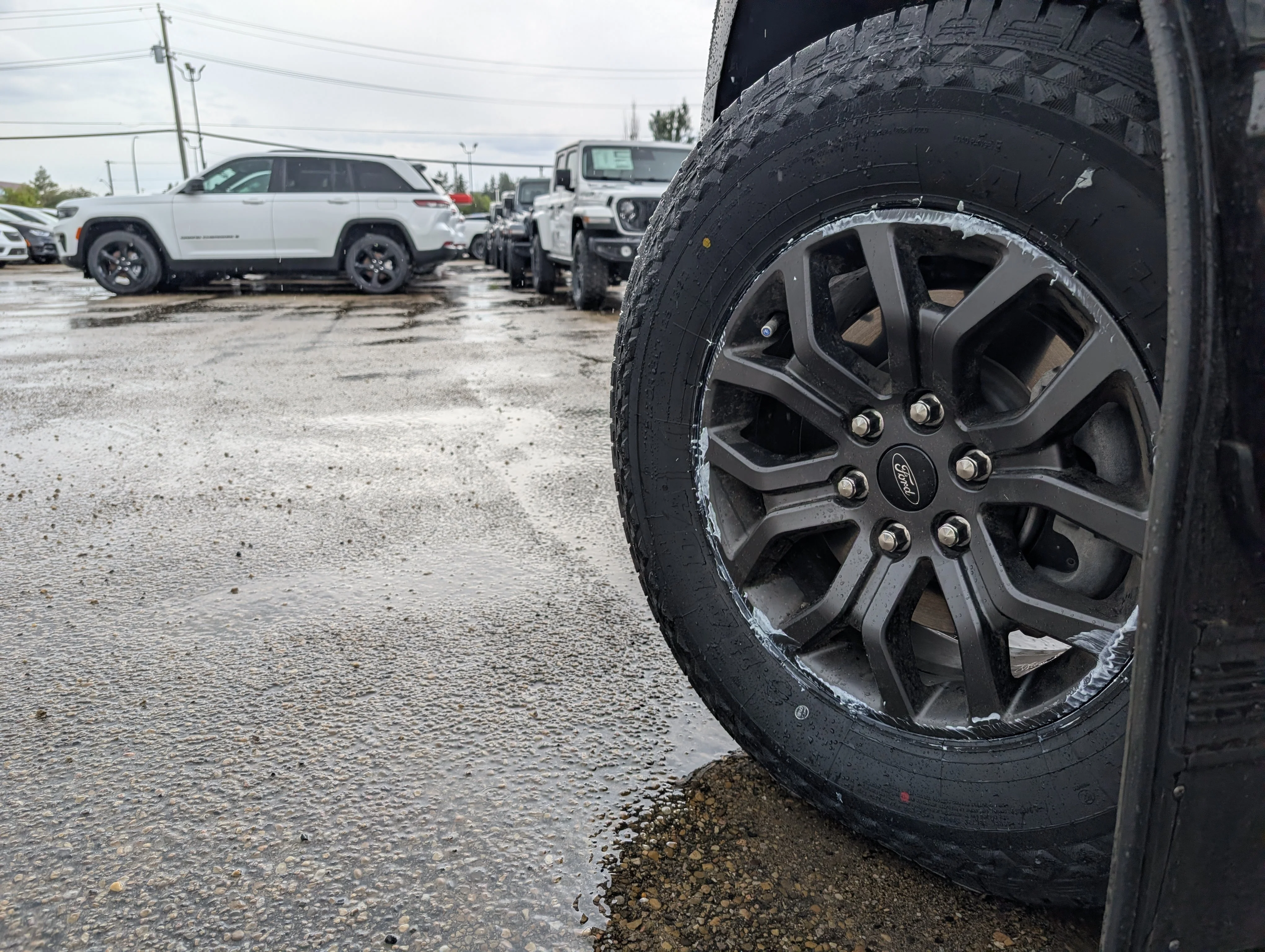 Used 2023 Agate Black Metallic Ford Tremor image 12