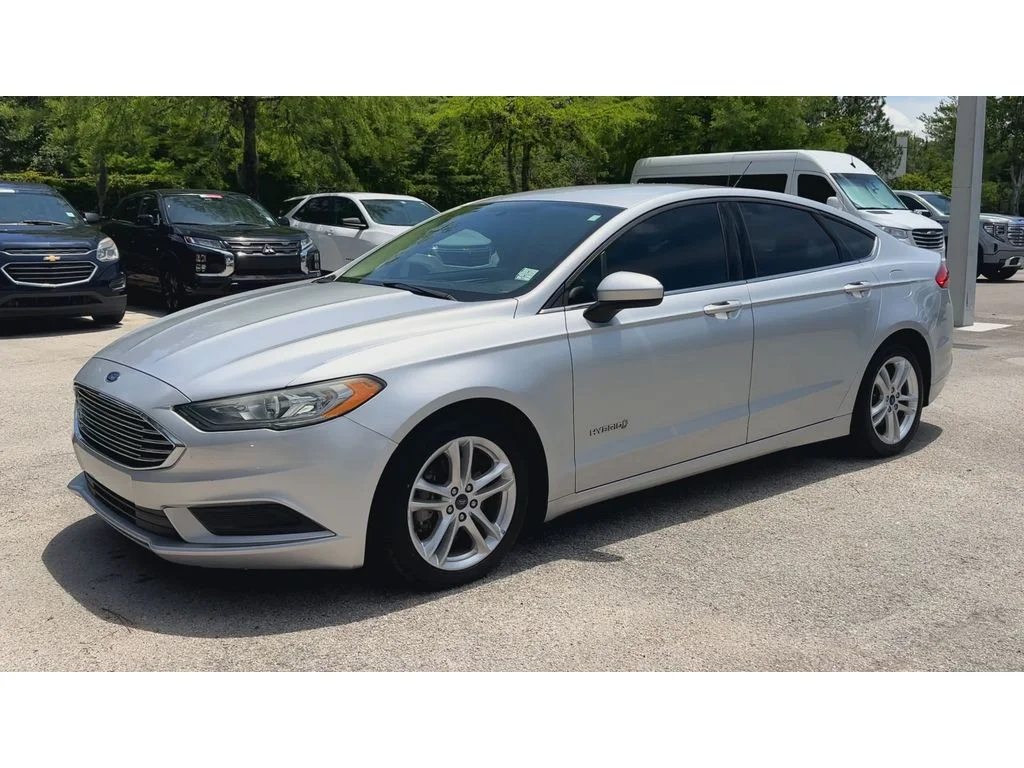 Certified Used 2018 Ingot Silver Metallic Ford SE image 5