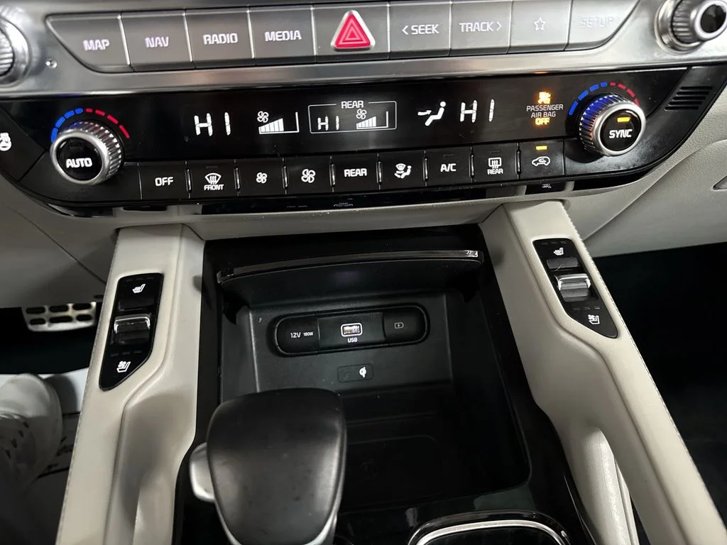 Used 2022 Grey Kia SX image 27