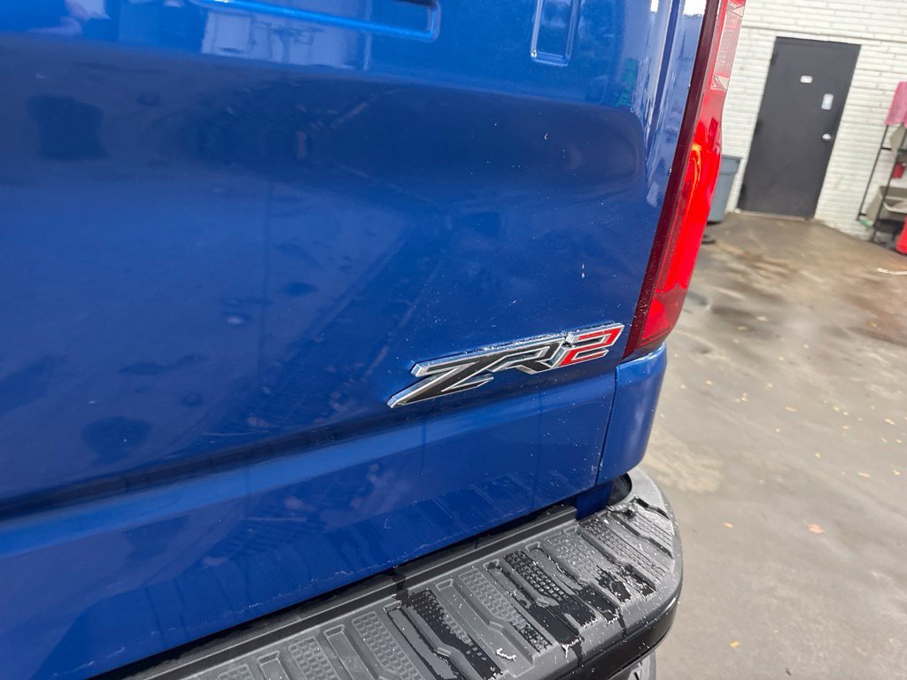 Used 2022 Gray Chevrolet ZR2 image 16