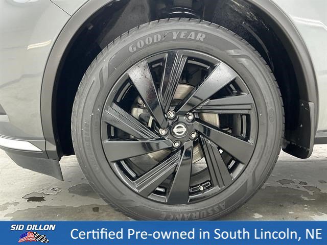Used 2017 Gun Metallic Nissan Platinum image 18