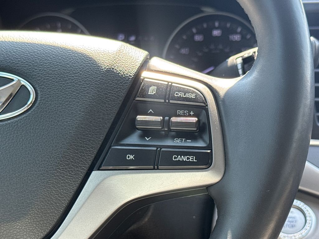 Used 2017 Silver Hyundai SE image 27