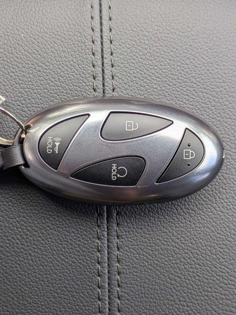 New 2026 Blue Hyundai SEL FWD image 32