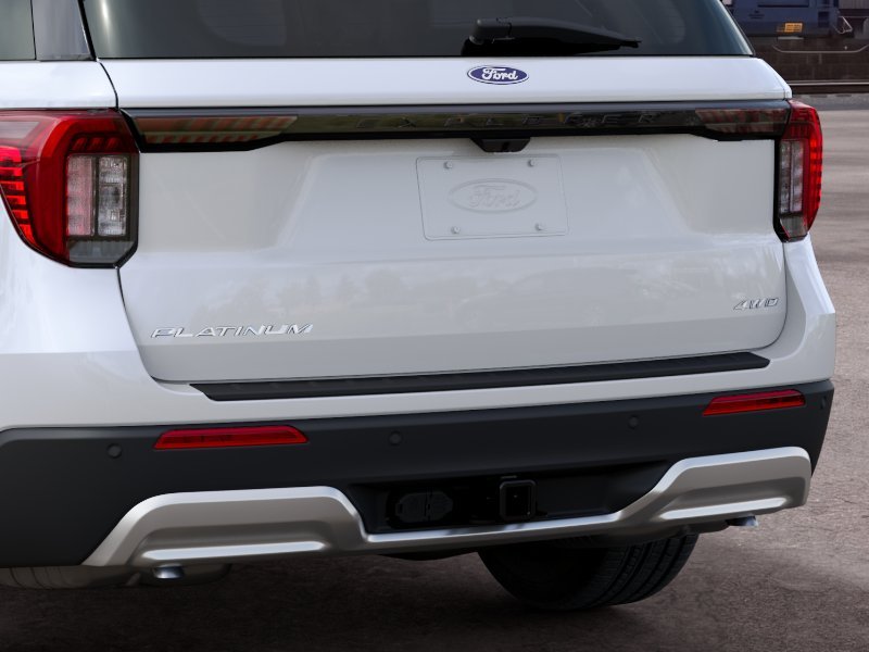 New 2027 Star White Metallic Tri-Coat Ford Platinum™ image 23