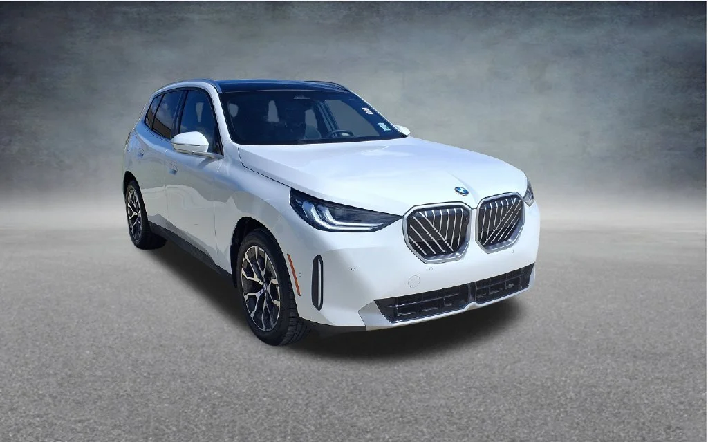 Used 2026 White BMW 30 xDrive image 1
