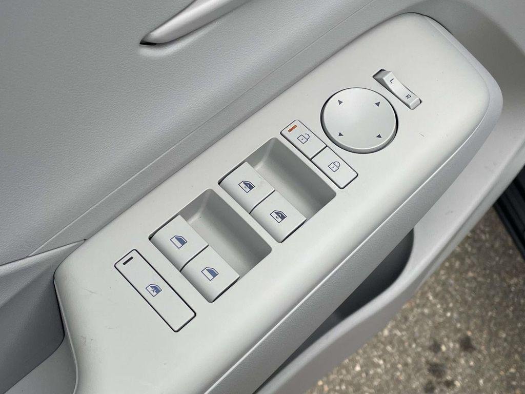New 2026 White Hyundai SEL Sport FWD image 14