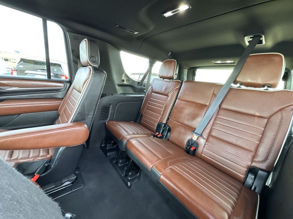 Used 2023 White GMC Denali Ultimate image 24