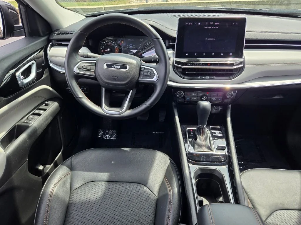 Used 2022 Silver Jeep Limited image 18