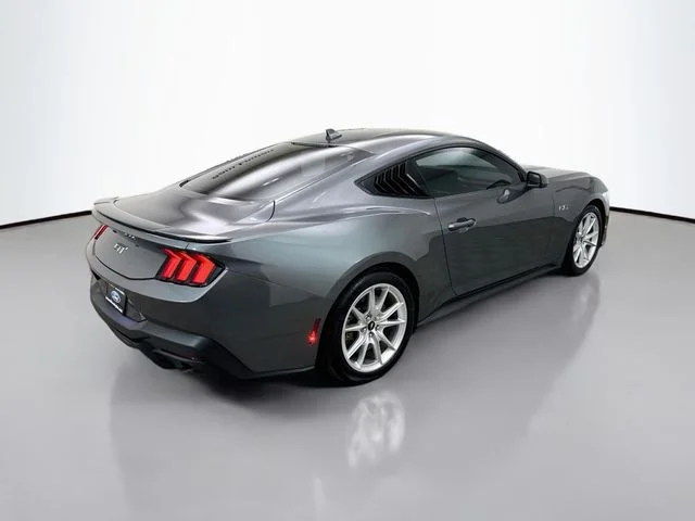 Certified Used 2025 Gray Metallic Ford GT Premium image 7