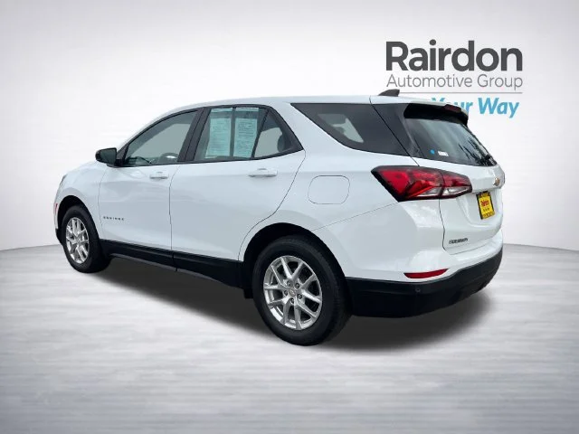Used 2022 Summit White Chevrolet LS image 5