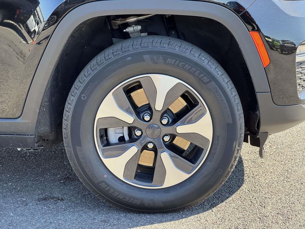 Used 2023 Black Jeep 4xe image 12