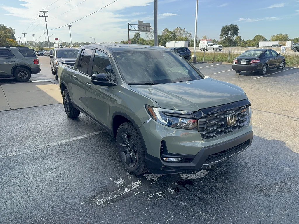 2026 Honda Ridgeline TrailSport, photo 2 of 12