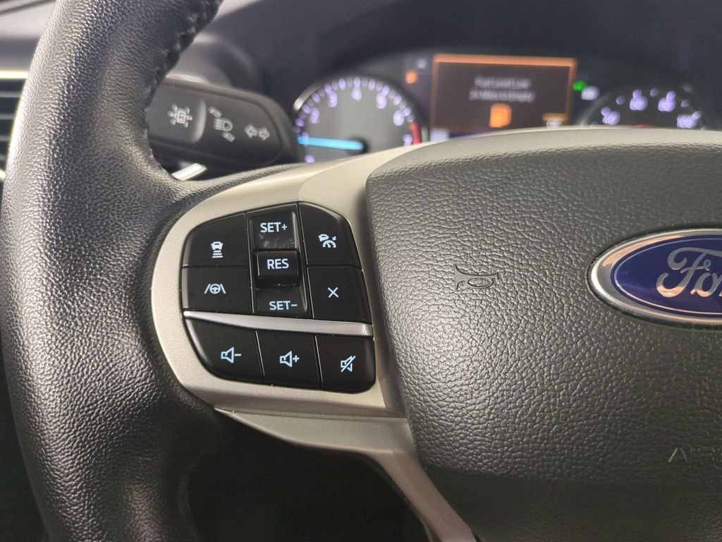 Used 2022 Black Ford Limited image 35