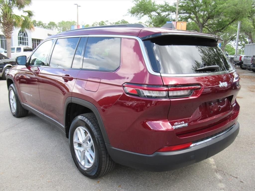 New 2026 Velvet Red Pearl-Coat Exterior Paint Jeep Laredo X image 5