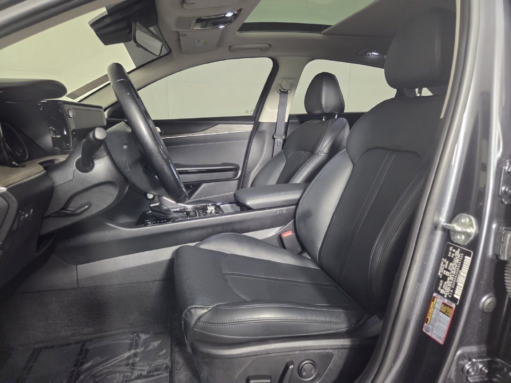Certified Used 2024 Gravity Gray Kia EX image 10