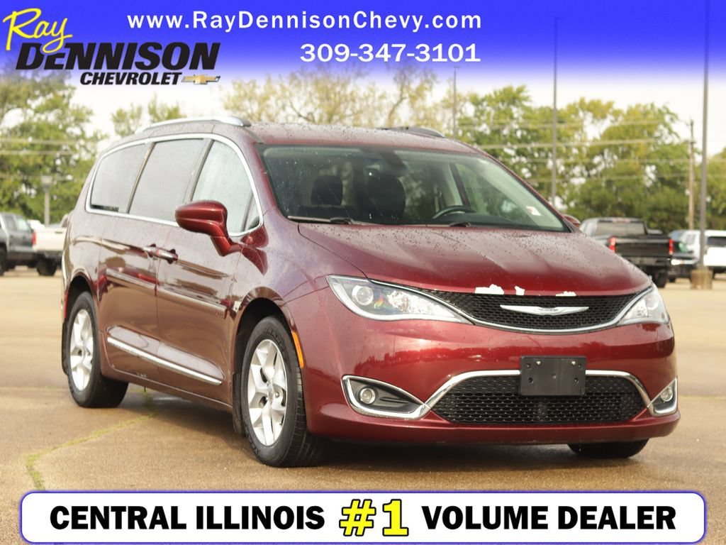 2017 Chrysler Pacifica Touring-L Plus