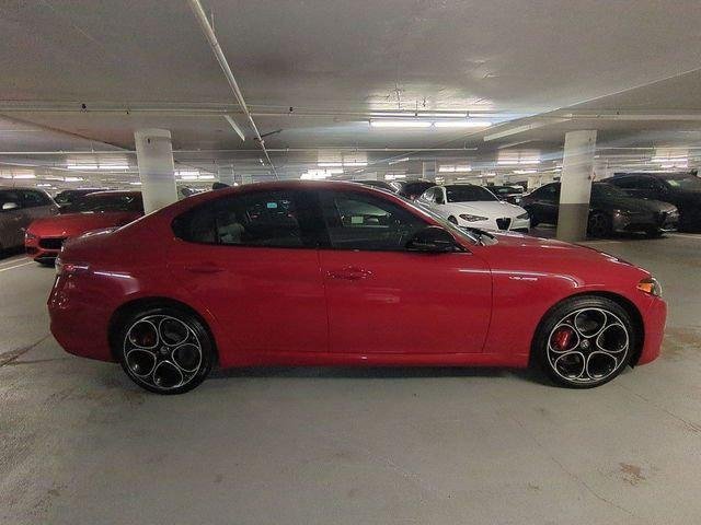 New 2025 Alfa Rosso (Red) Exterior Paint Alfa Romeo  image 8
