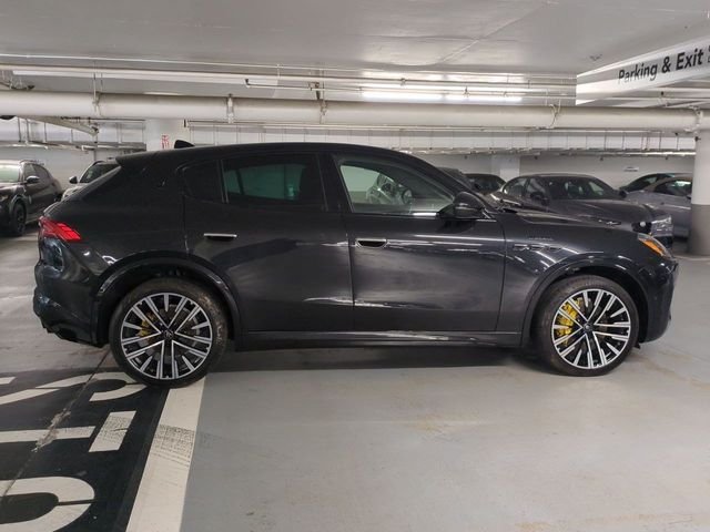 Used 2023 Nero Tempesta Metallic Maserati Modena image 8