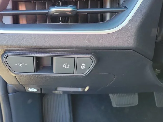 New 2026 Aurora Black Pearl Kia LXS image 10