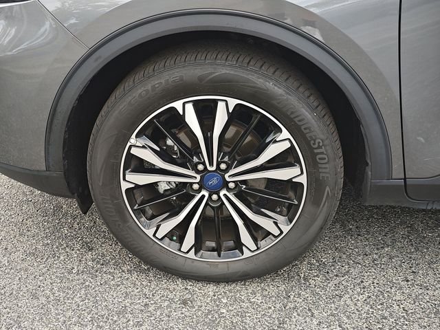 Used 2022 Gray Ford SEL image 11