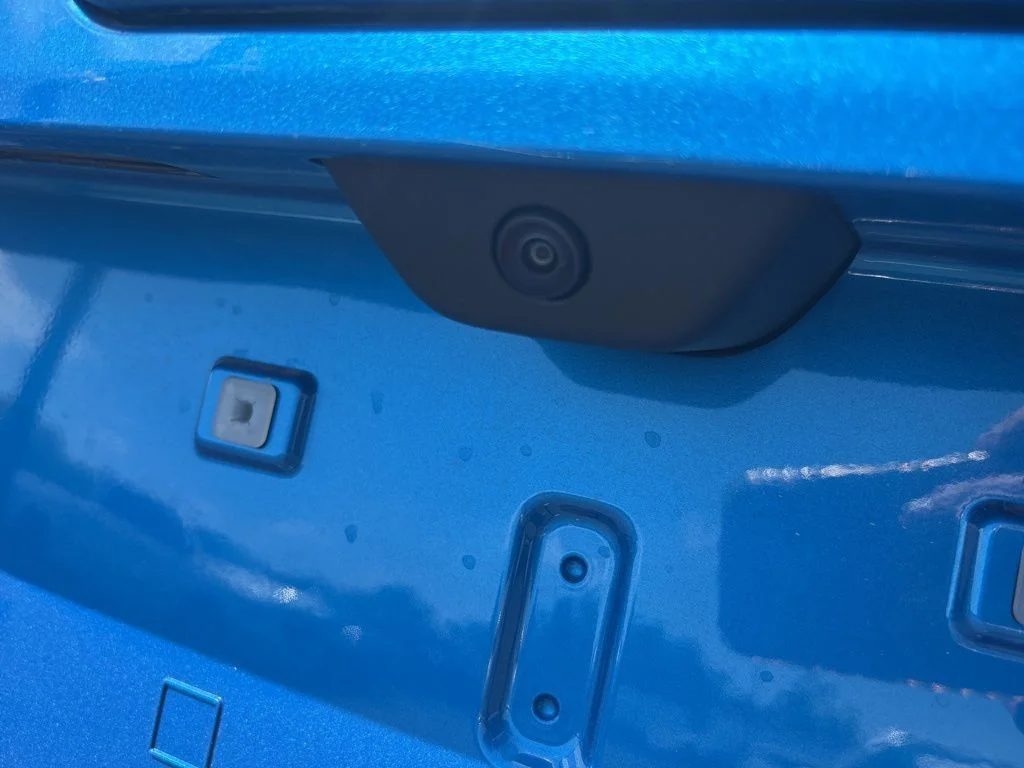 New 2026 Hydro Blue Pearl-Coat Exterior Paint Jeep Laredo image 11
