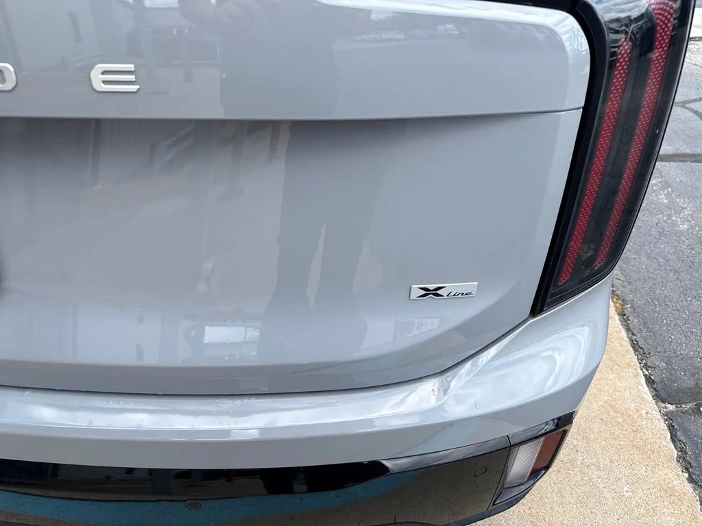 Used 2024 Gray Kia SX X-Line image 9