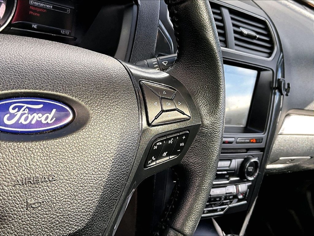 Used 2018 Black Metallic Ford XLT image 19
