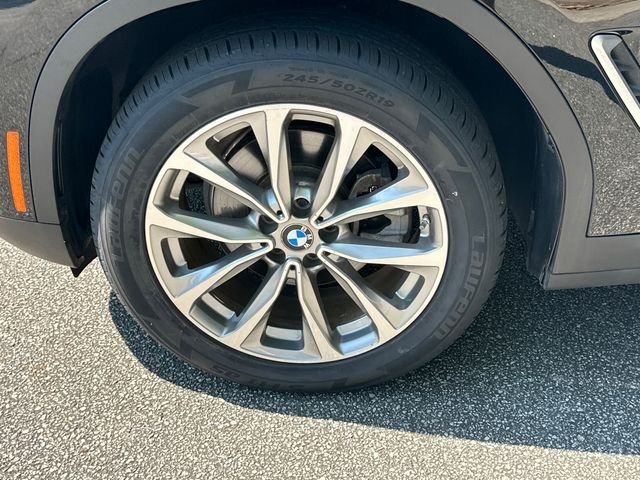 Used 2019 Black BMW xDrive30i image 12