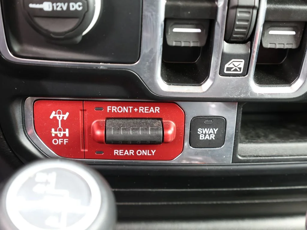Used 2020 Silver Jeep Unlimited Rubicon image 26